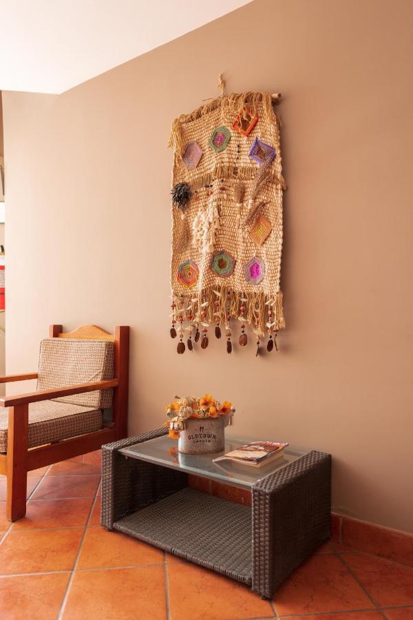 El Huacachinero Hotel