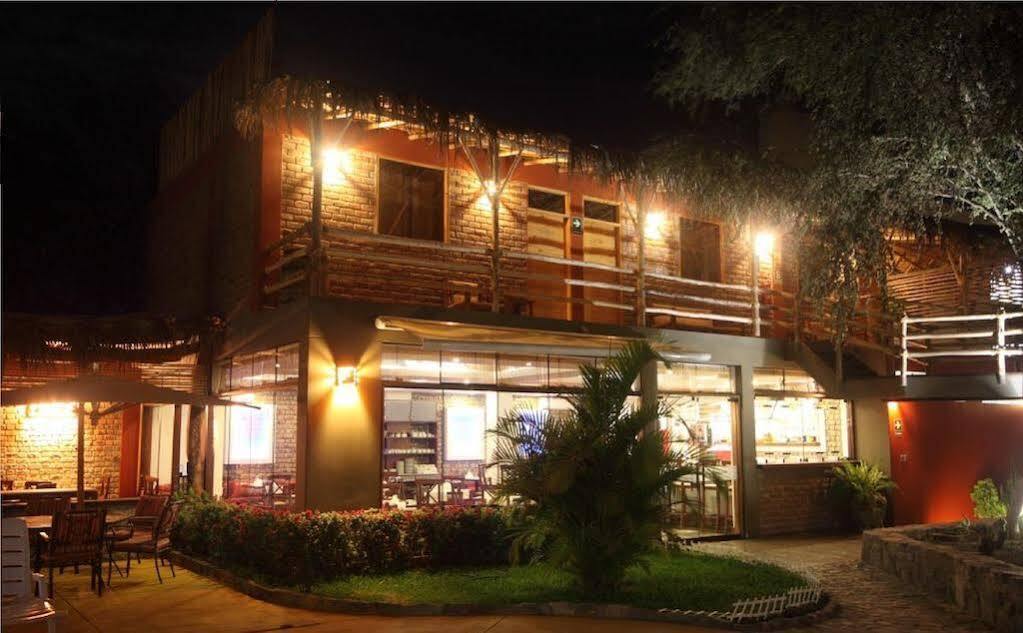El Huacachinero Hotel